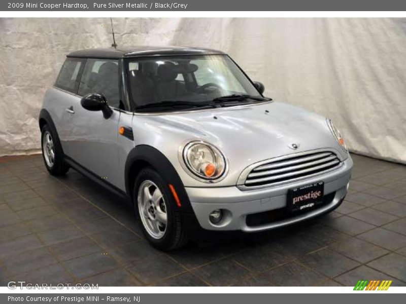 Pure Silver Metallic / Black/Grey 2009 Mini Cooper Hardtop