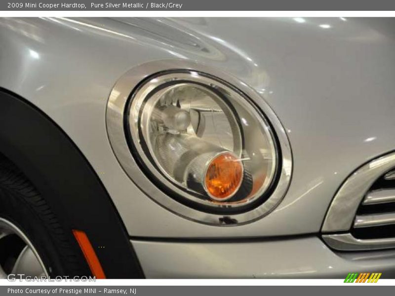 Pure Silver Metallic / Black/Grey 2009 Mini Cooper Hardtop