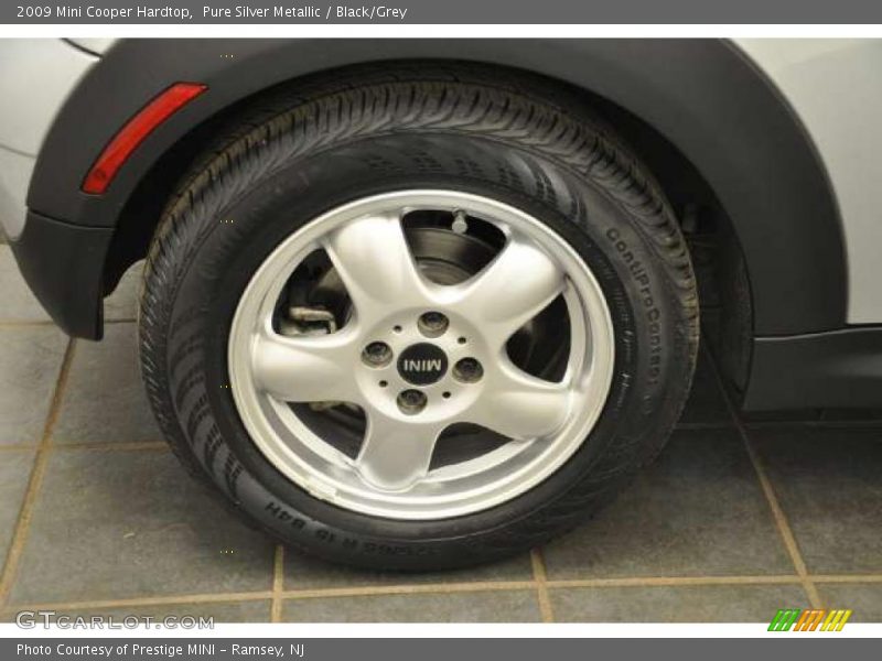 Pure Silver Metallic / Black/Grey 2009 Mini Cooper Hardtop