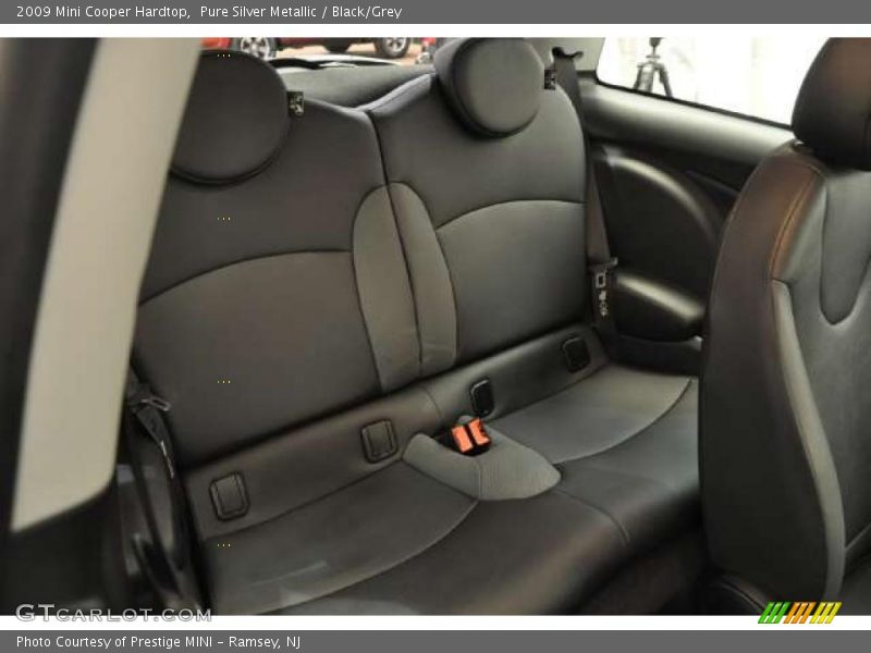 Pure Silver Metallic / Black/Grey 2009 Mini Cooper Hardtop