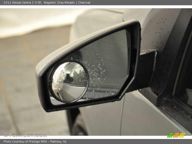 Magnetic Gray Metallic / Charcoal 2011 Nissan Sentra 2.0 SR