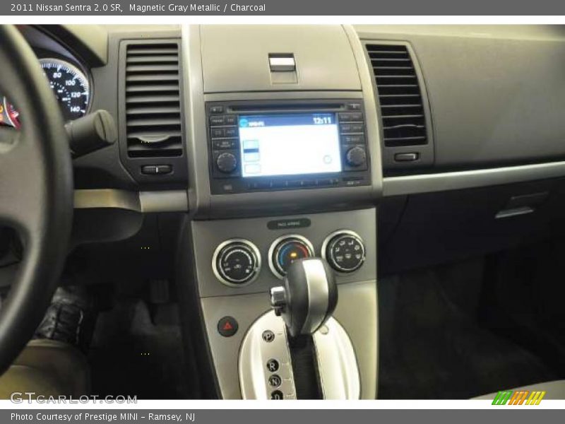 Magnetic Gray Metallic / Charcoal 2011 Nissan Sentra 2.0 SR