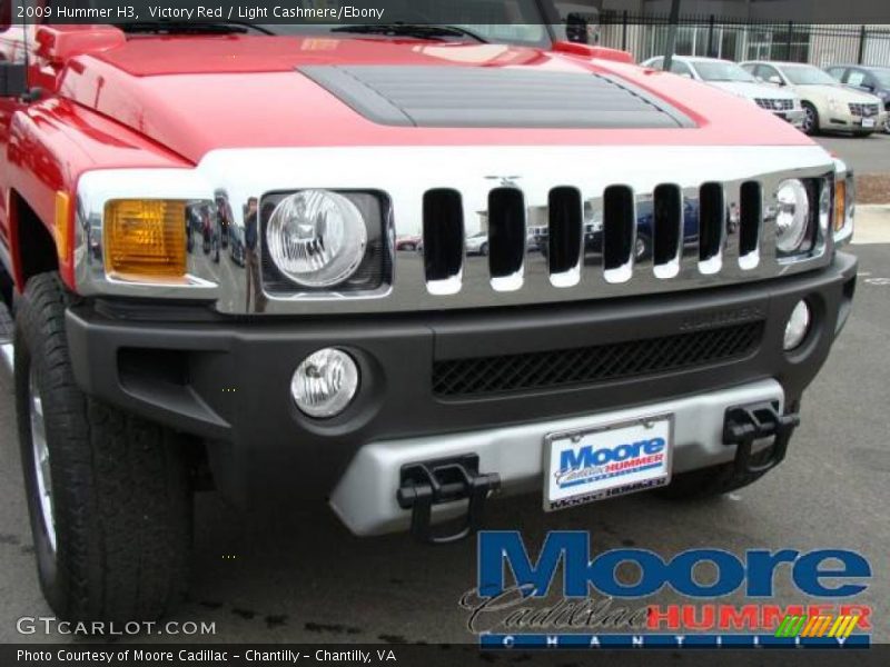 Victory Red / Light Cashmere/Ebony 2009 Hummer H3