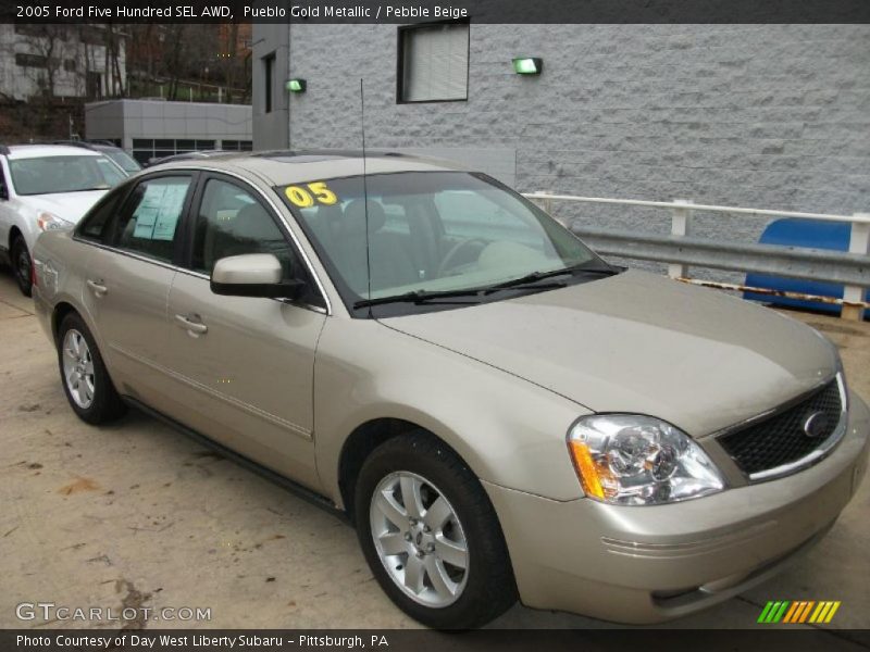 Front 3/4 View of 2005 Five Hundred SEL AWD