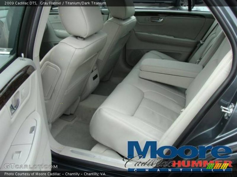 Gray Flannel / Titanium/Dark Titanium 2009 Cadillac DTS