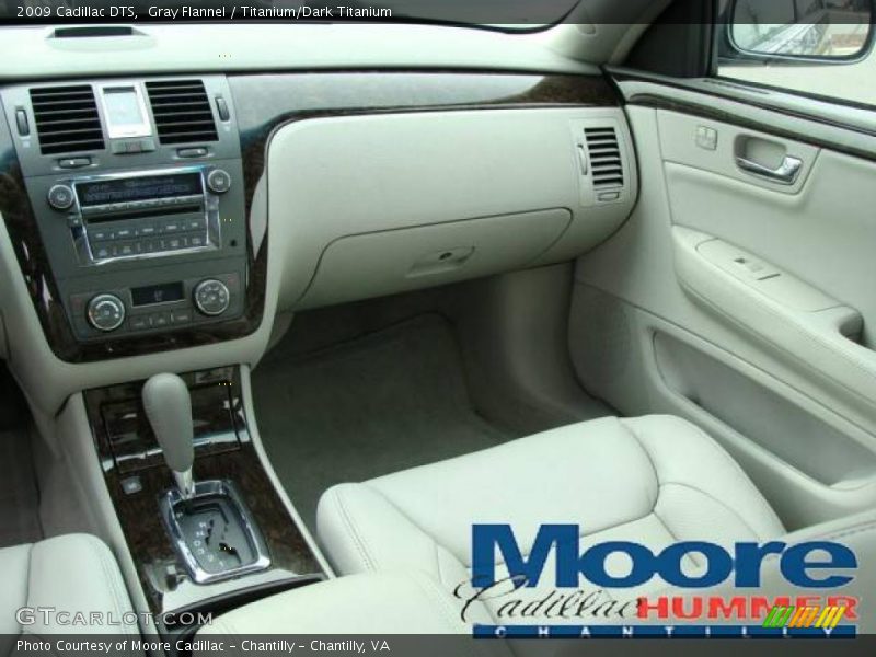 Gray Flannel / Titanium/Dark Titanium 2009 Cadillac DTS