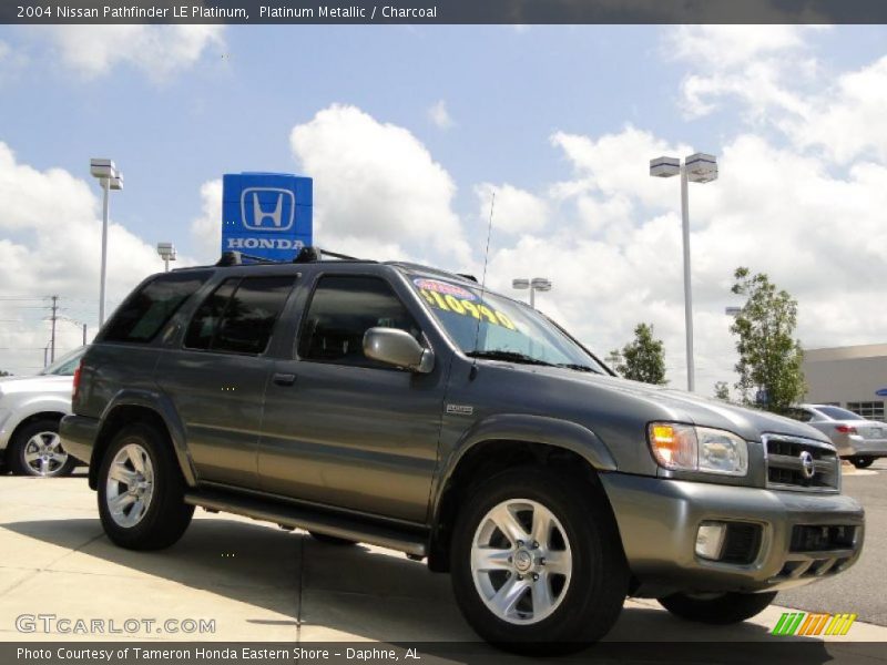 Platinum Metallic / Charcoal 2004 Nissan Pathfinder LE Platinum