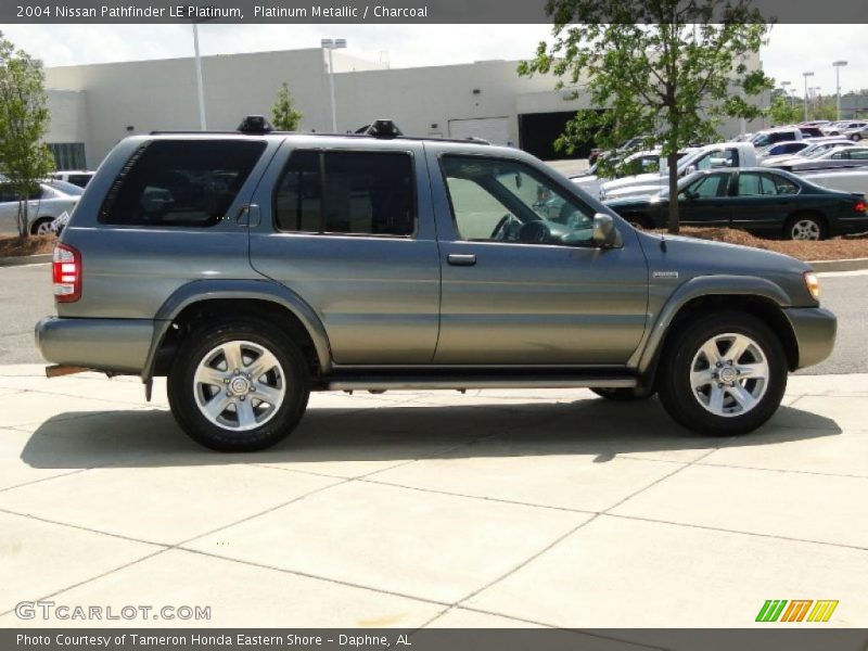 Platinum Metallic / Charcoal 2004 Nissan Pathfinder LE Platinum