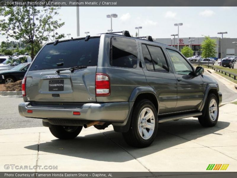 Platinum Metallic / Charcoal 2004 Nissan Pathfinder LE Platinum