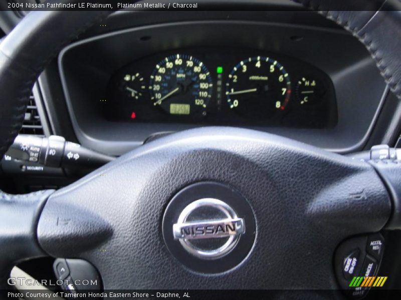 Platinum Metallic / Charcoal 2004 Nissan Pathfinder LE Platinum