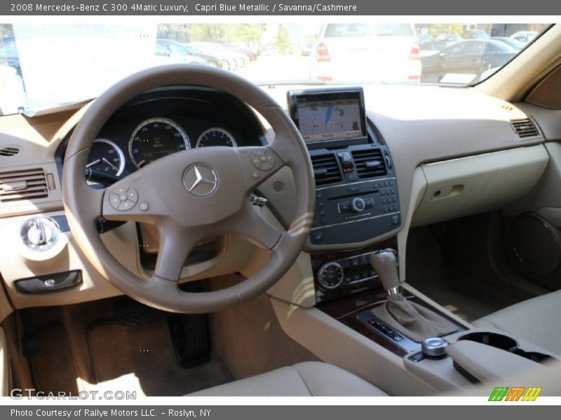 Dashboard of 2008 C 300 4Matic Luxury