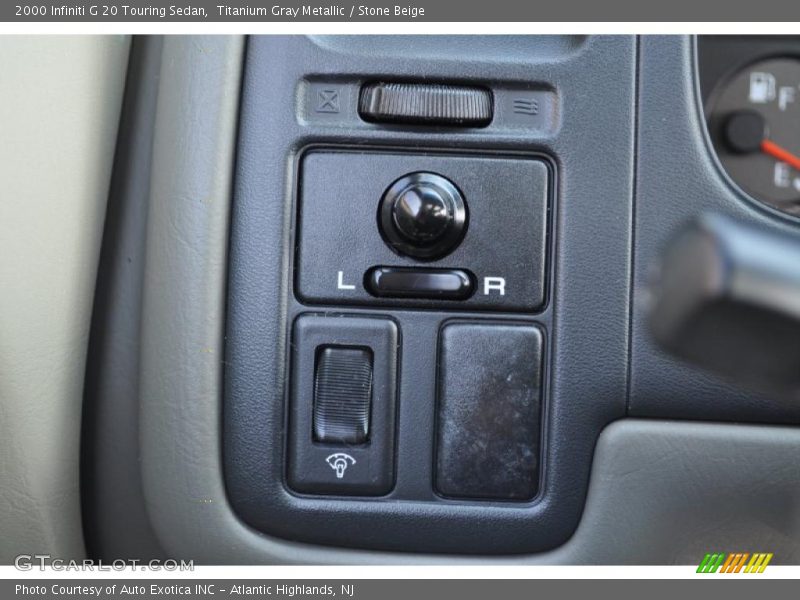 Controls of 2000 G 20 Touring Sedan