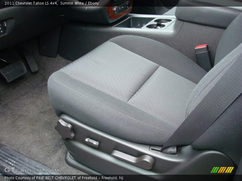 Summit White / Ebony 2011 Chevrolet Tahoe LS 4x4