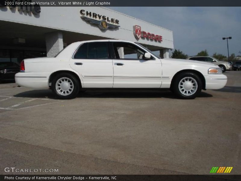 Vibrant White / Light Graphite 2001 Ford Crown Victoria LX