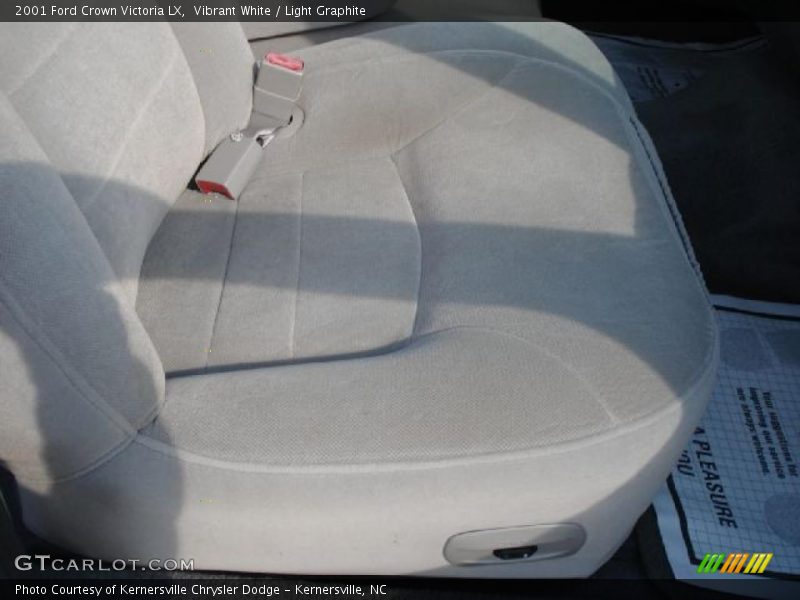 Vibrant White / Light Graphite 2001 Ford Crown Victoria LX