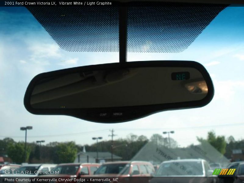 Vibrant White / Light Graphite 2001 Ford Crown Victoria LX