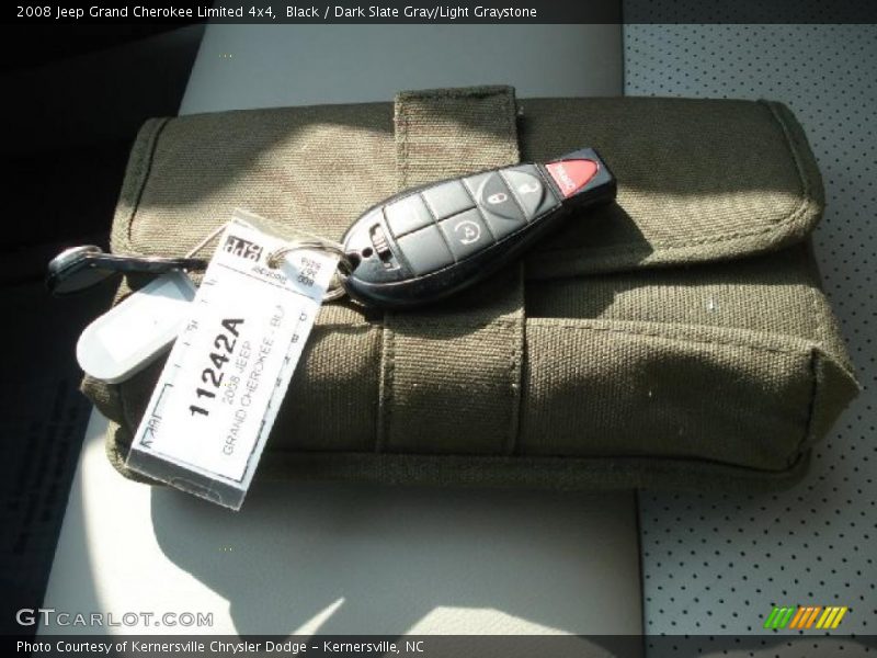 Black / Dark Slate Gray/Light Graystone 2008 Jeep Grand Cherokee Limited 4x4