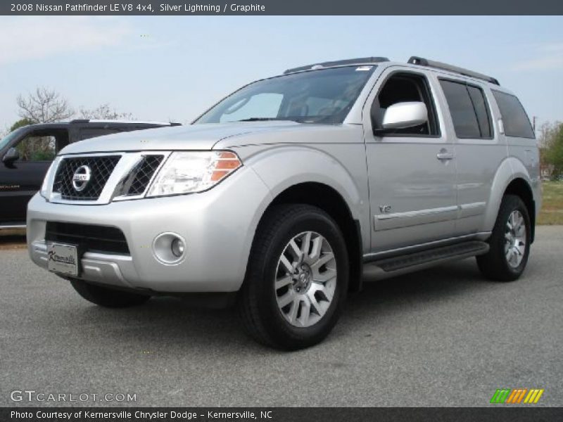 Front 3/4 View of 2008 Pathfinder LE V8 4x4