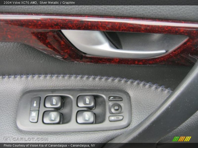 Silver Metallic / Graphite 2004 Volvo XC70 AWD