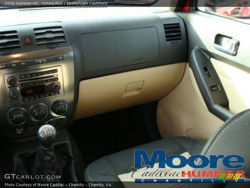 Victory Red / Ebony/Light Cashmere 2009 Hummer H3