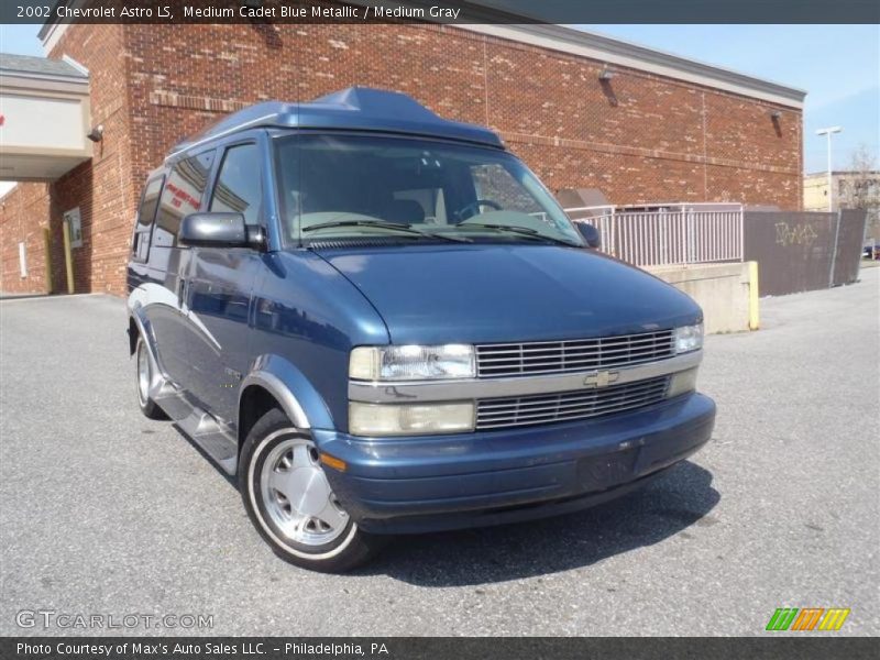 Medium Cadet Blue Metallic / Medium Gray 2002 Chevrolet Astro LS