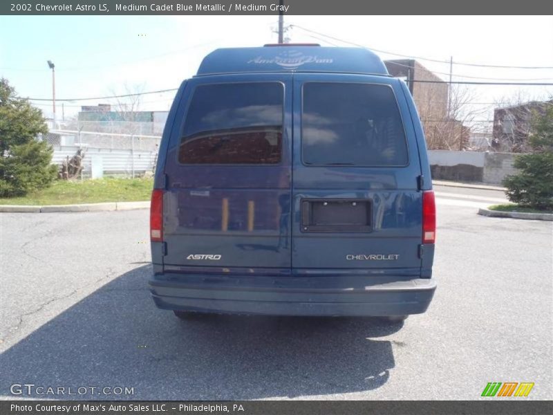 Medium Cadet Blue Metallic / Medium Gray 2002 Chevrolet Astro LS