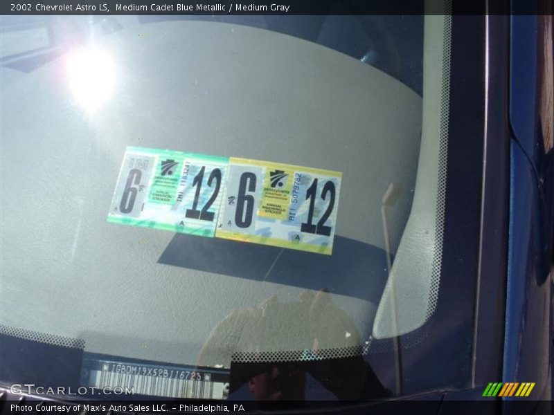 Medium Cadet Blue Metallic / Medium Gray 2002 Chevrolet Astro LS