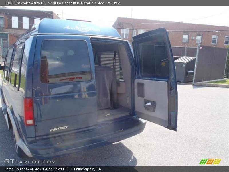 Medium Cadet Blue Metallic / Medium Gray 2002 Chevrolet Astro LS