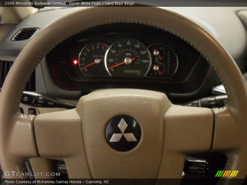 Dover White Pearl / Sand Blast Beige 2006 Mitsubishi Endeavor Limited