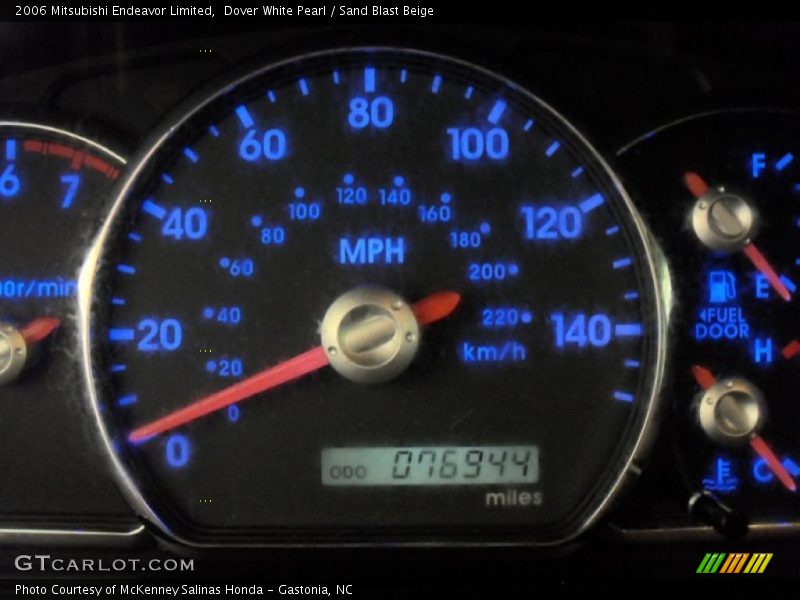 Dover White Pearl / Sand Blast Beige 2006 Mitsubishi Endeavor Limited