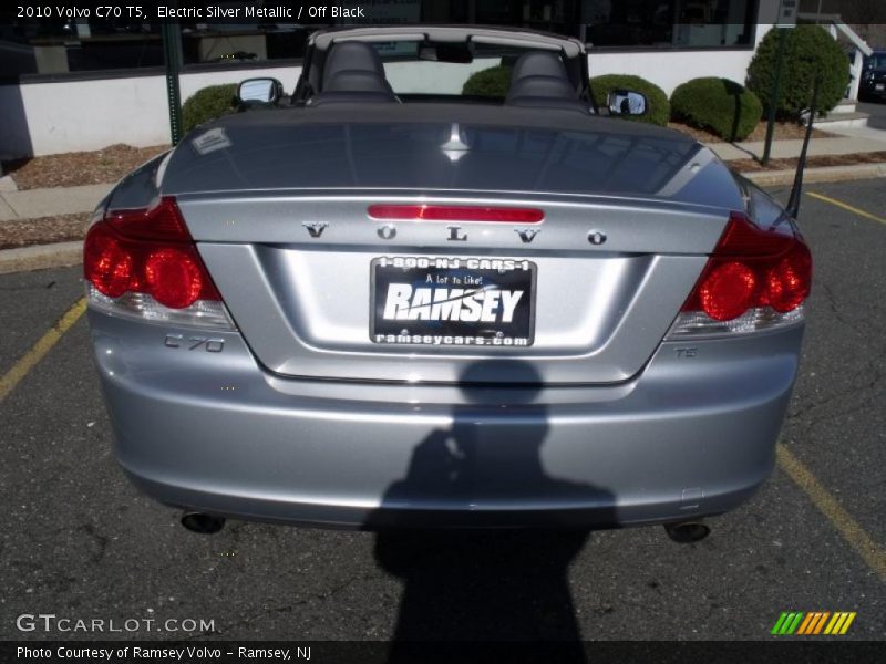Electric Silver Metallic / Off Black 2010 Volvo C70 T5