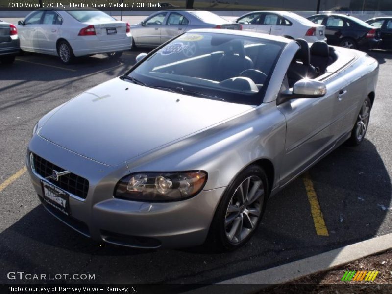Electric Silver Metallic / Off Black 2010 Volvo C70 T5