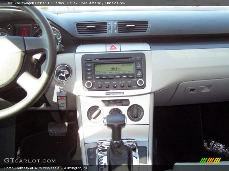 Reflex Silver Metallic / Classic Grey 2006 Volkswagen Passat 3.6 Sedan