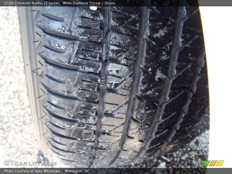 White Diamond Tricoat / Ebony 2010 Chevrolet Malibu LT Sedan