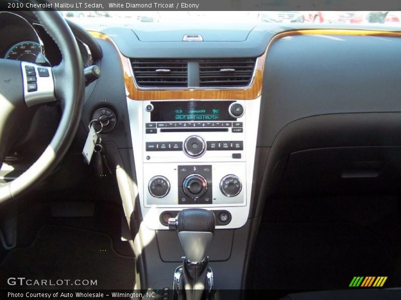 White Diamond Tricoat / Ebony 2010 Chevrolet Malibu LT Sedan