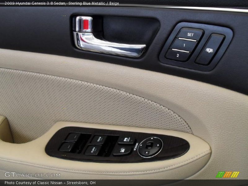Controls of 2009 Genesis 3.8 Sedan