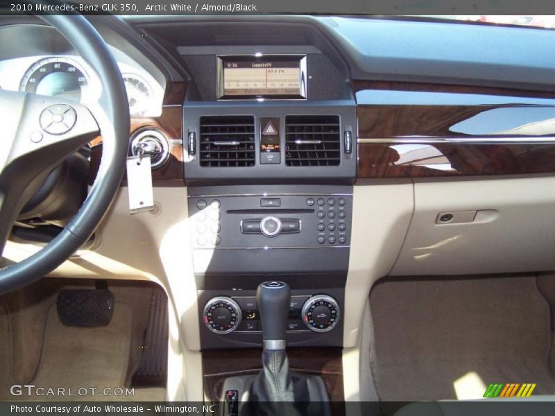 Arctic White / Almond/Black 2010 Mercedes-Benz GLK 350