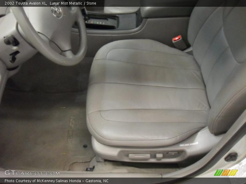 Lunar Mist Metallic / Stone 2002 Toyota Avalon XL