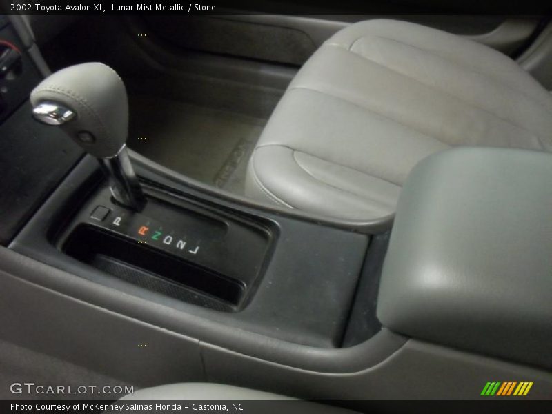 Lunar Mist Metallic / Stone 2002 Toyota Avalon XL