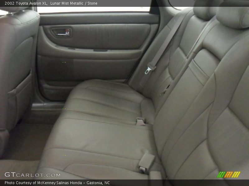 Lunar Mist Metallic / Stone 2002 Toyota Avalon XL