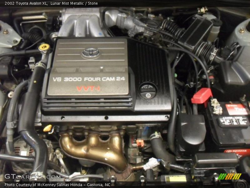 Lunar Mist Metallic / Stone 2002 Toyota Avalon XL