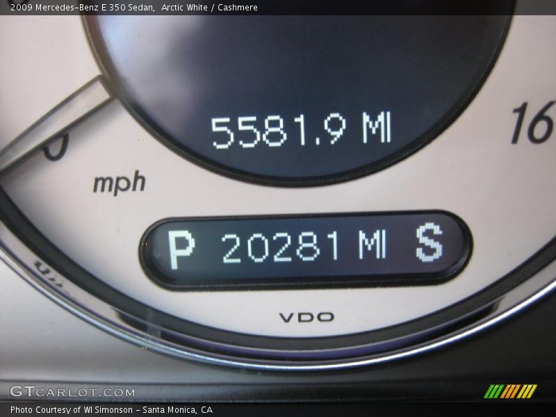 Arctic White / Cashmere 2009 Mercedes-Benz E 350 Sedan