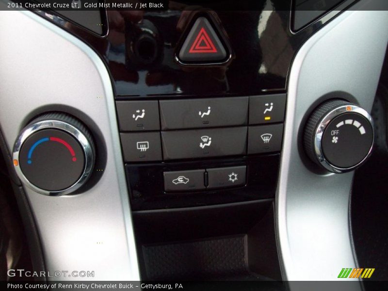Gold Mist Metallic / Jet Black 2011 Chevrolet Cruze LT
