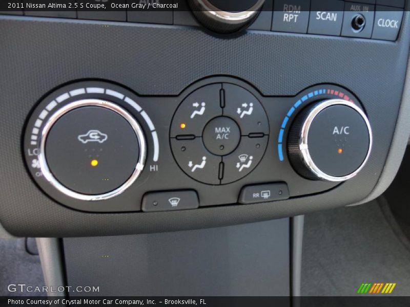 Controls of 2011 Altima 2.5 S Coupe