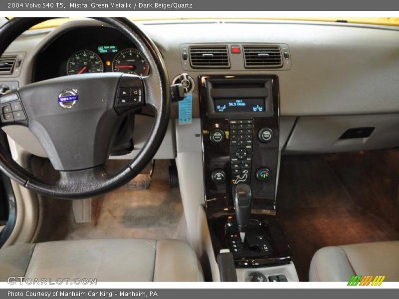 Mistral Green Metallic / Dark Beige/Quartz 2004 Volvo S40 T5