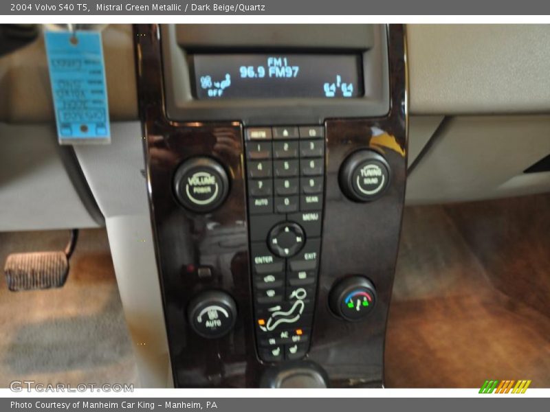 Mistral Green Metallic / Dark Beige/Quartz 2004 Volvo S40 T5