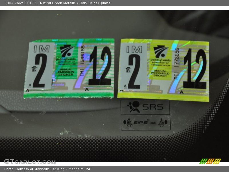 Mistral Green Metallic / Dark Beige/Quartz 2004 Volvo S40 T5