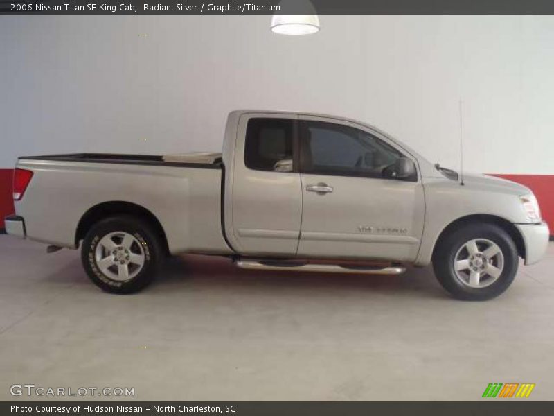 Radiant Silver / Graphite/Titanium 2006 Nissan Titan SE King Cab