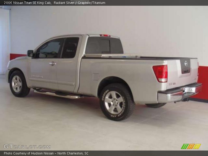 Radiant Silver / Graphite/Titanium 2006 Nissan Titan SE King Cab