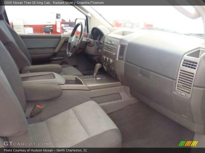 Radiant Silver / Graphite/Titanium 2006 Nissan Titan SE King Cab